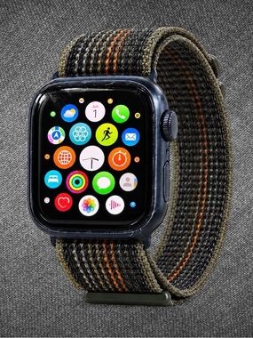 Apple Watch Series 8 45mm GPS Aluminum + 2 Bands